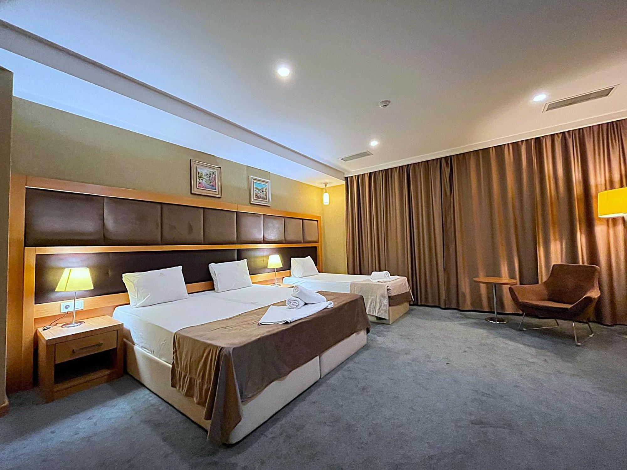 Gm City Hotel Bakú Habitación foto