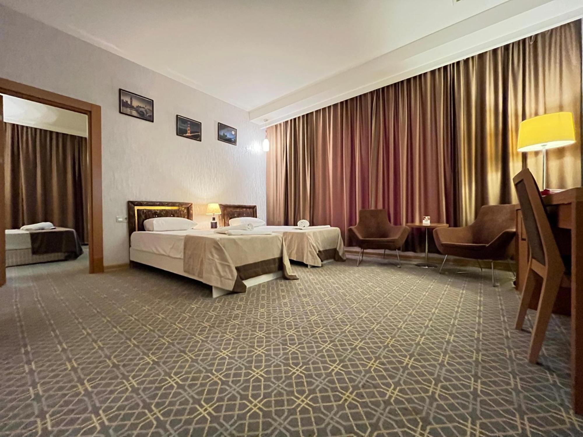 Gm City Hotel Bakú Habitación foto